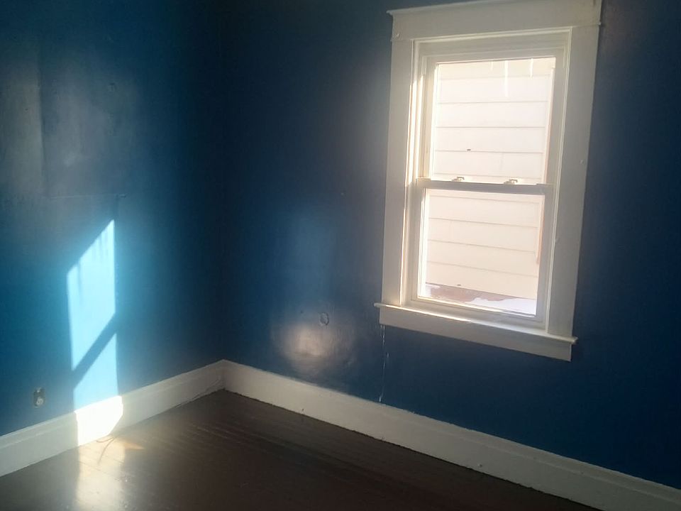 1st image of 2219 Cudaback Ave #3