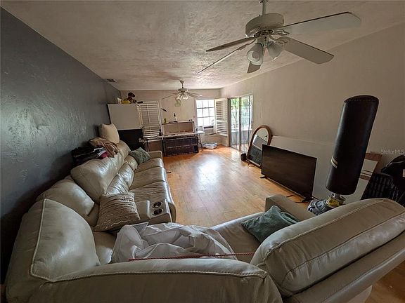 3rd image of 7167 Columbia Cir