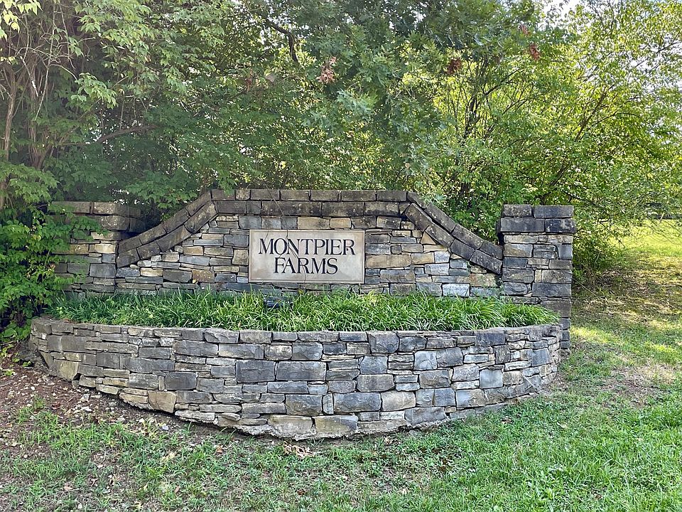 2nd image of 1102 Natchez Rd