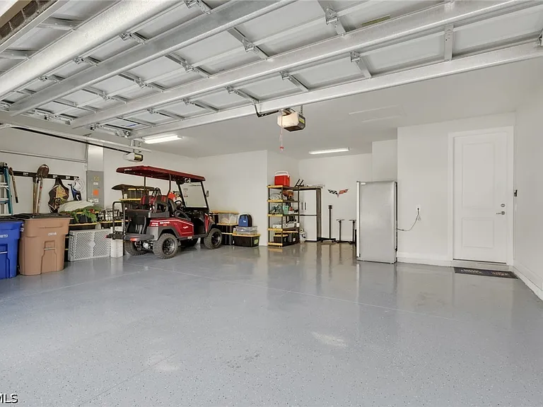 3425 Hampton Blvd — Photo 34