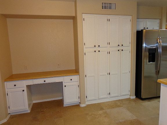 5th image of 1222 E Michelle Dr