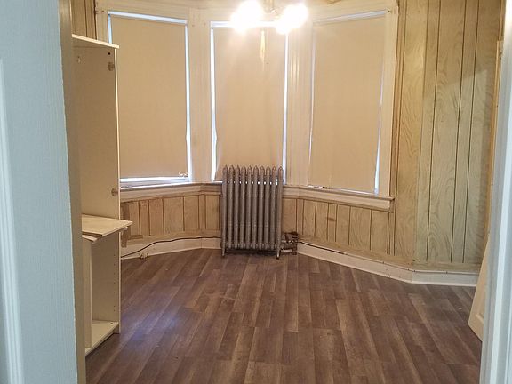 3rd image of 170 S 11th St #2