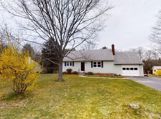 22 Delma Ln, Averill Park, NY 12018