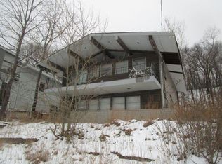 417 E Lake Front Dr, Michigan City, IN 46301