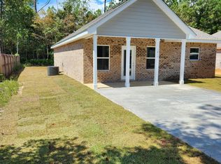 2001 Barracuda Dr, Gautier, MS 39553