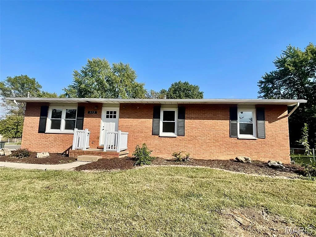 112 E Airwood Dr photo 1