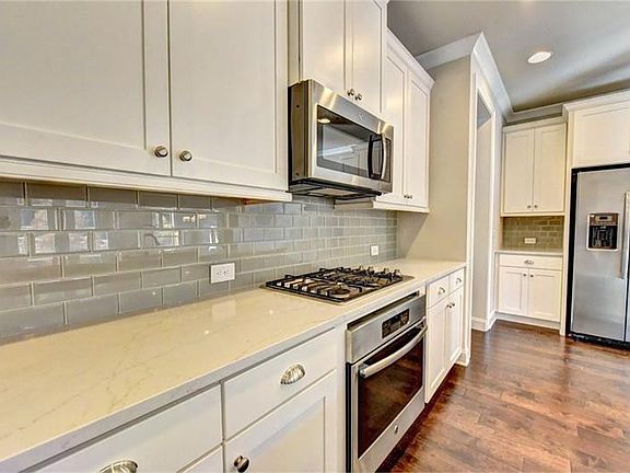 4th image of 1778 Glenview Park Cir