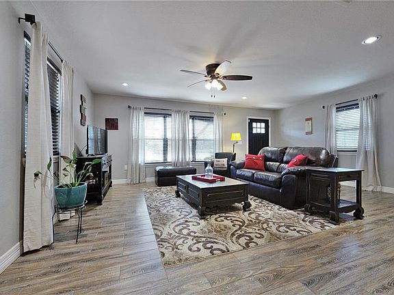 5th image of 116 Sunflower Dr