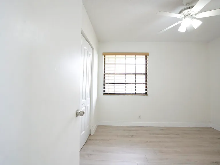 2646 Riverside Dr #2646 — Photo 14