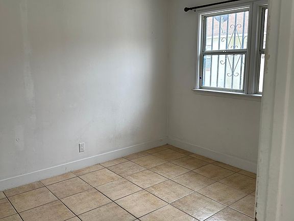 3rd image of 11443 Birch Ave #D