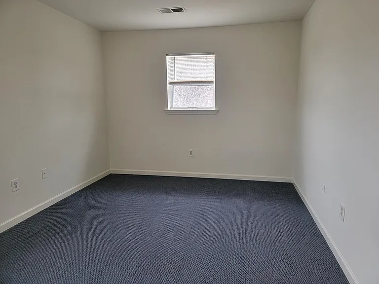 144 Greenland Dr — Photo 14