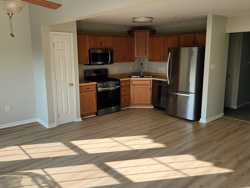135 Dorchester Ln