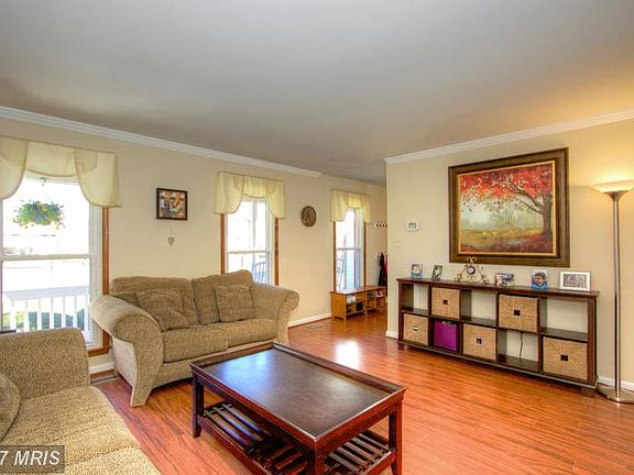 5th image of 1301 Gibbs Ct