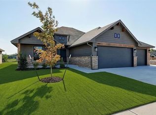 5100 Misty Wood Ln, Mustang, OK 73064