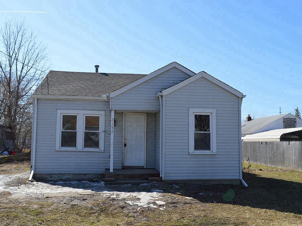 1st image of 2152 Schumacher Ave