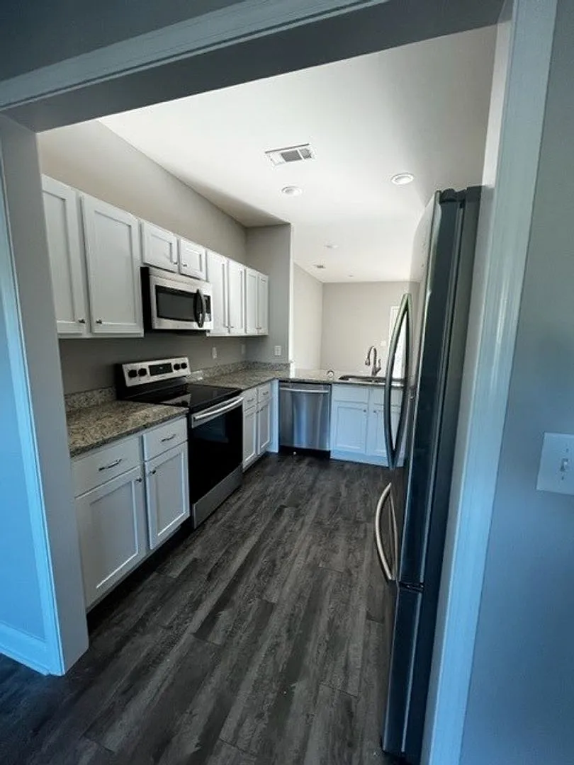 713 Mulberry — Photo 2