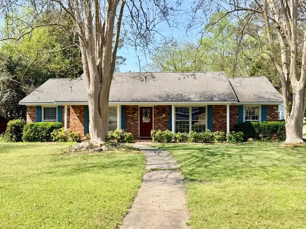 6837 Brewster Dr, Columbus, GA 31904