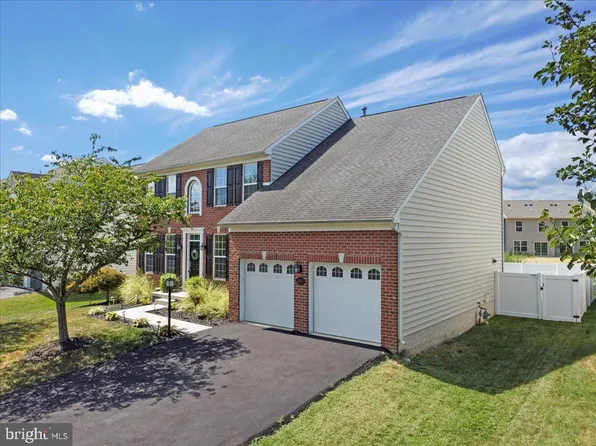 351 Richwood Hall Rd, Kearneysville, WV 25430