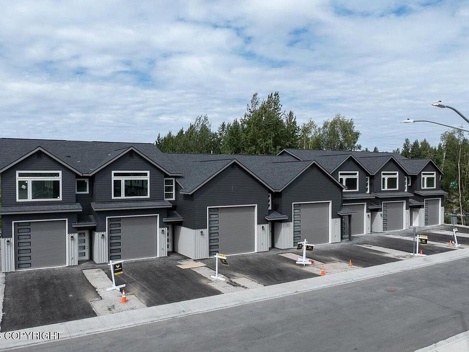 1st image of 126 Venture Pl #16