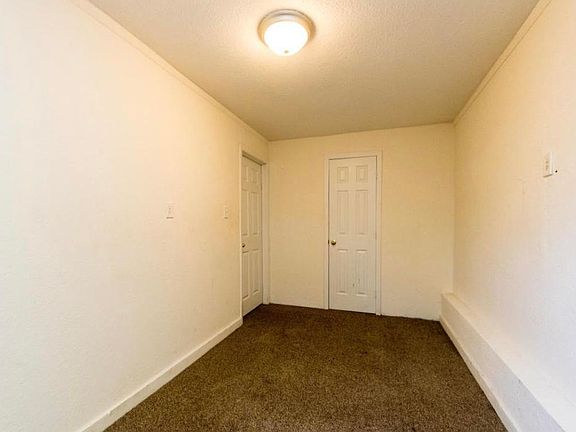 4th image of 626 E 56th St