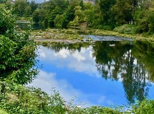 2172 W Foothill Dr, Roseburg, OR 97471