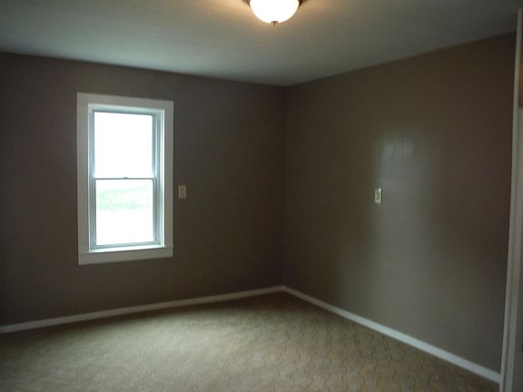 4th image of 529 Terrace St