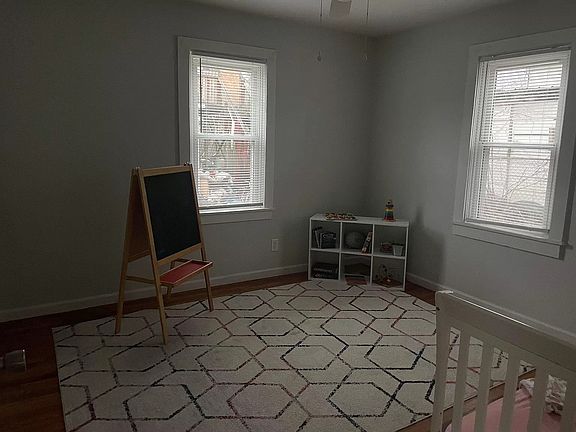5th image of 717 Riverview Dr