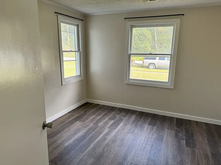 307 Miller Blvd — Photo 8