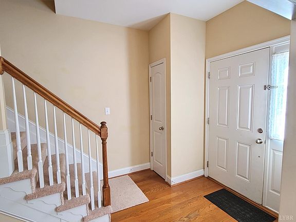 2nd image of 3008 Hill St Unit 203