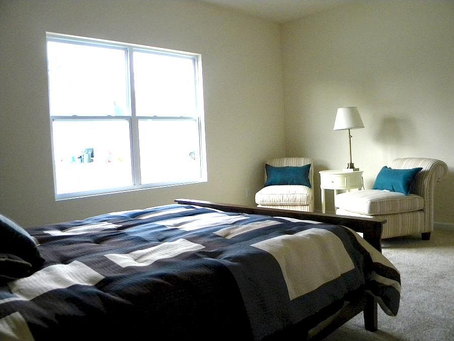 2nd image of 204 Winco Way #17