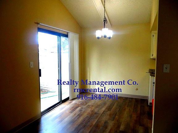 3rd image of 2316 Villanova Cir #5