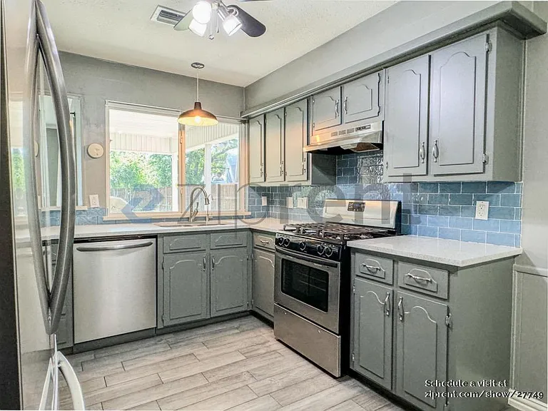 127 Hardwicke Ln — Photo 15