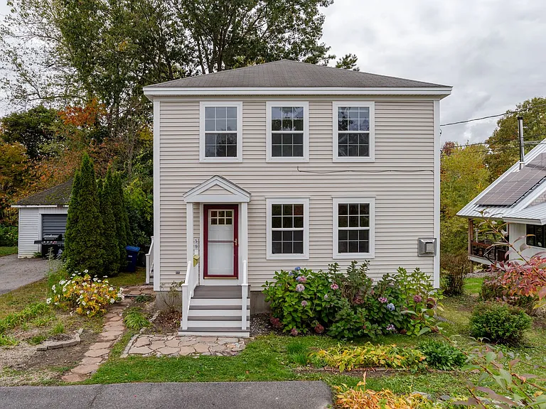 59 Boothby Ave — Photo 2