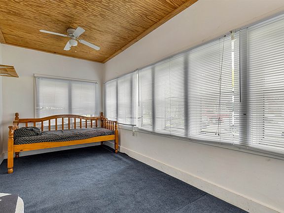 5th image of 328 Wilson Ave