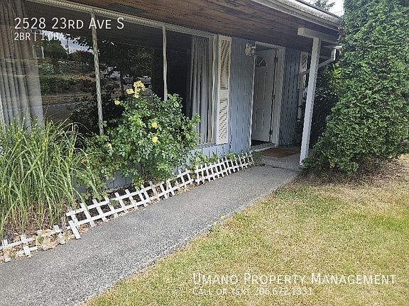 3rd image of 2528 23rd Ave S