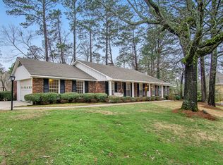 2209 Gay Way, Vestavia, AL 35216
