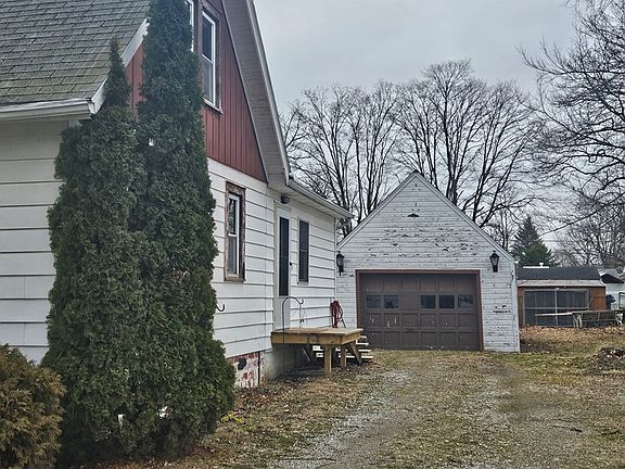 3rd image of 151 Lincoln Ave
