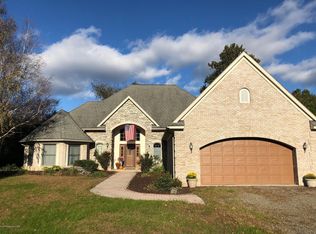 19 Ferretti Dr, West Wyoming, PA 18644