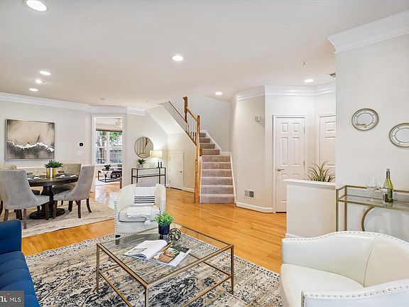4th image of 315 Casey Ln