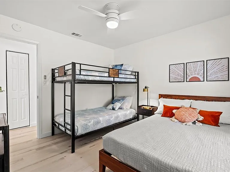 3210 Wood St — Photo 30
