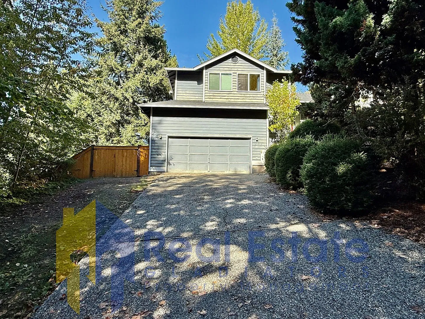 Spacious Duvall Home with Mountain Views, Huge Deck & Fenced Yard — Photo 2