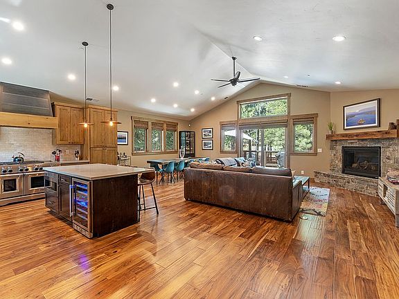 3rd image of 11788 Sitzmark Way