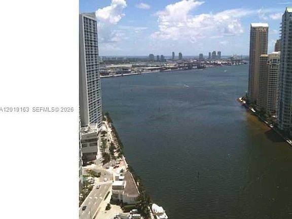 5th image of 200 Biscayne Boulevard Way APT 4904