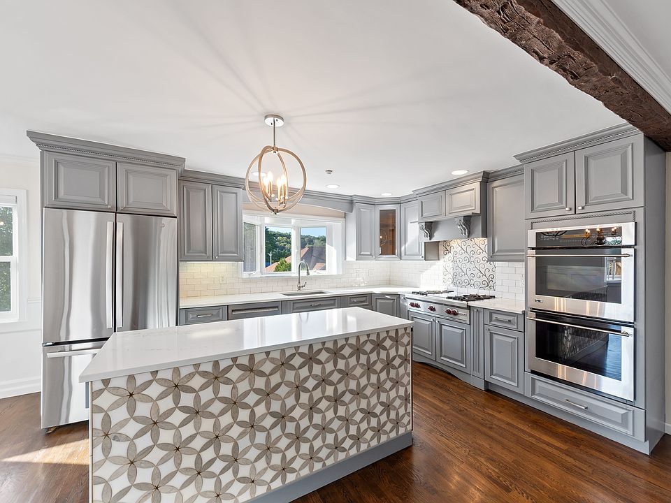 1st image of 107 Lincoln Ave #1