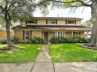1130 Laurel Valley Dr, Houston, TX 77062