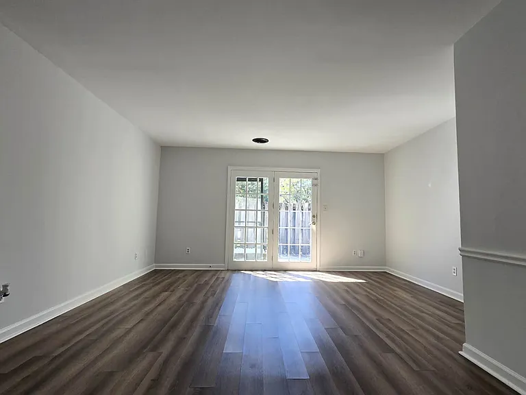 1025 Carolina Rd — Photo 7