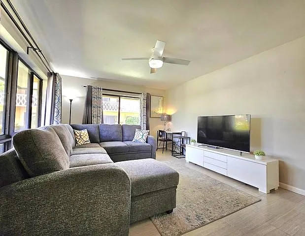1 bed, 1.0 bath, 736 sqft, $1,995 — Photo 2
