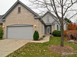 2528 Buckland Ln, Northbrook, IL 60062