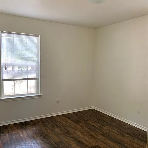301 Taylor St — Photo 16