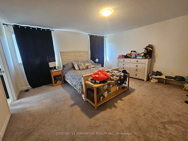 219 Northglen Blvd — Photo 13